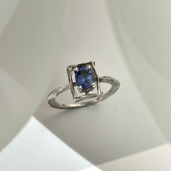 Cosmos tanzanite